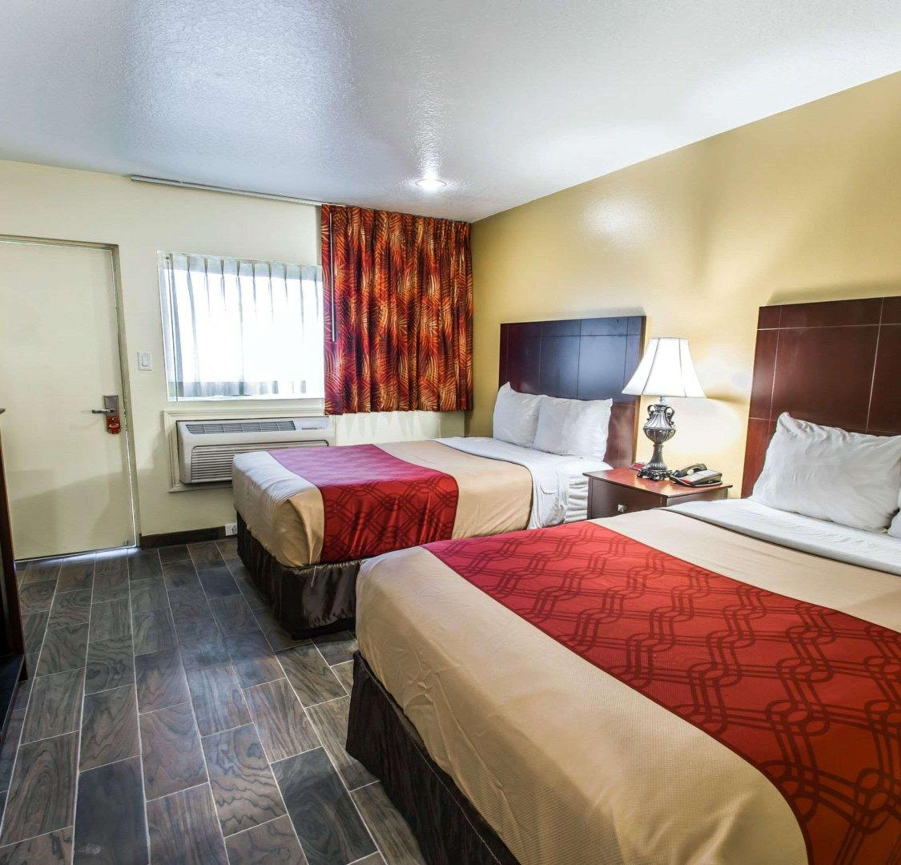 Econo Lodge Cocoa Beach - Near The Port Extérieur photo