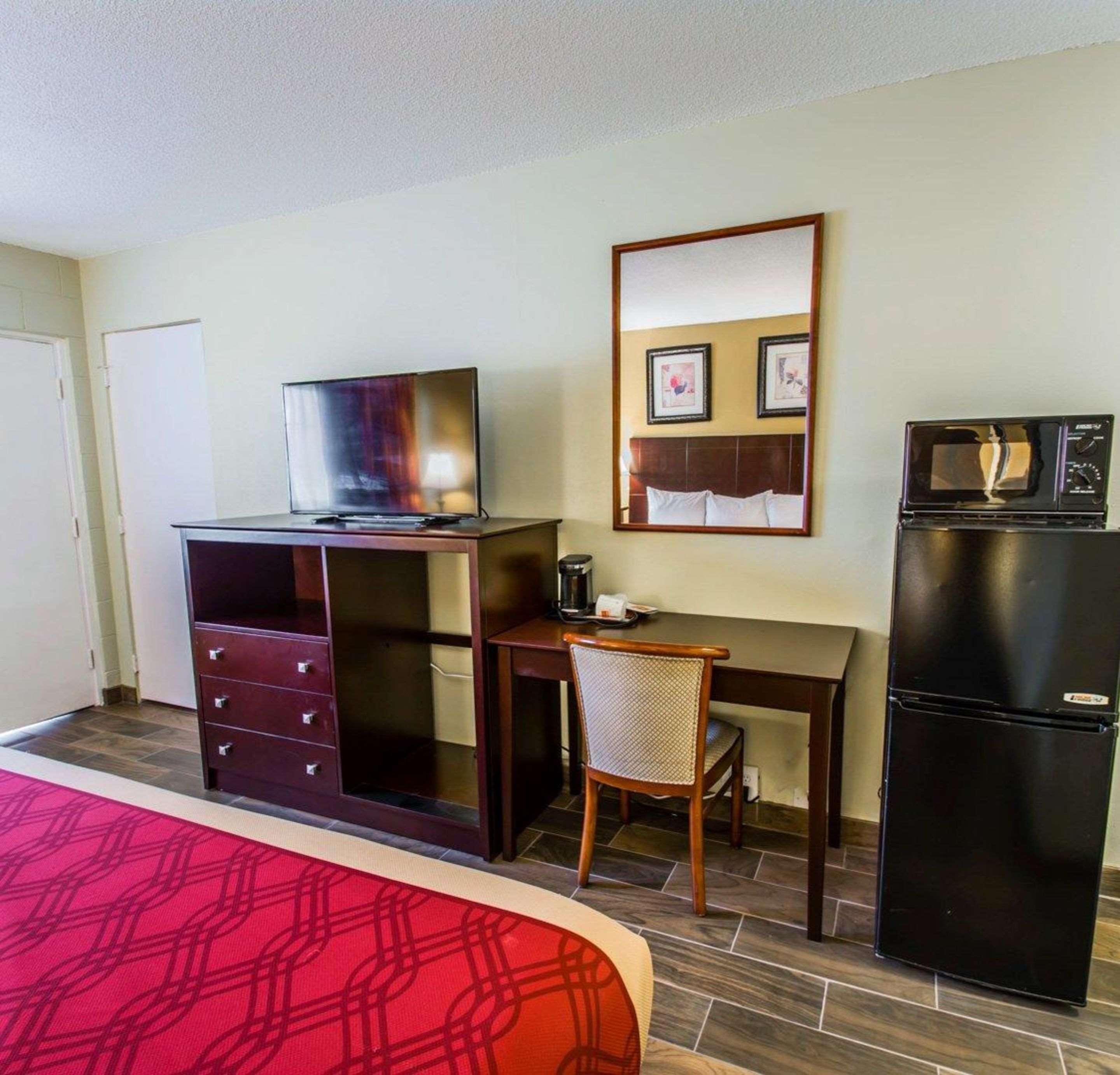 Econo Lodge Cocoa Beach - Near The Port Extérieur photo