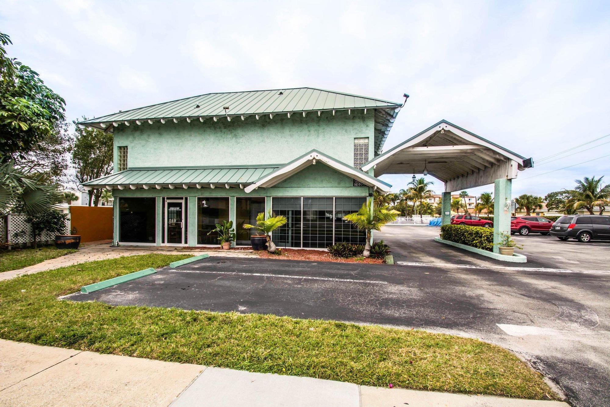 Econo Lodge Cocoa Beach - Near The Port Extérieur photo