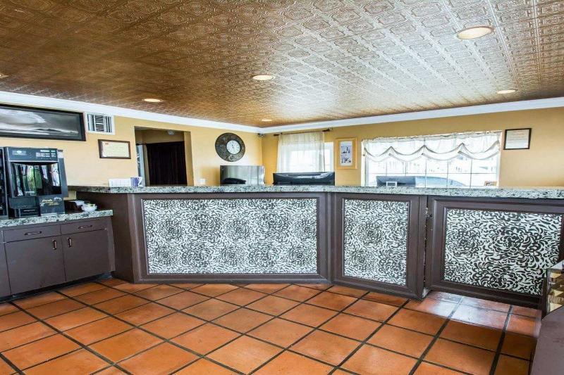 Econo Lodge Cocoa Beach - Near The Port Extérieur photo