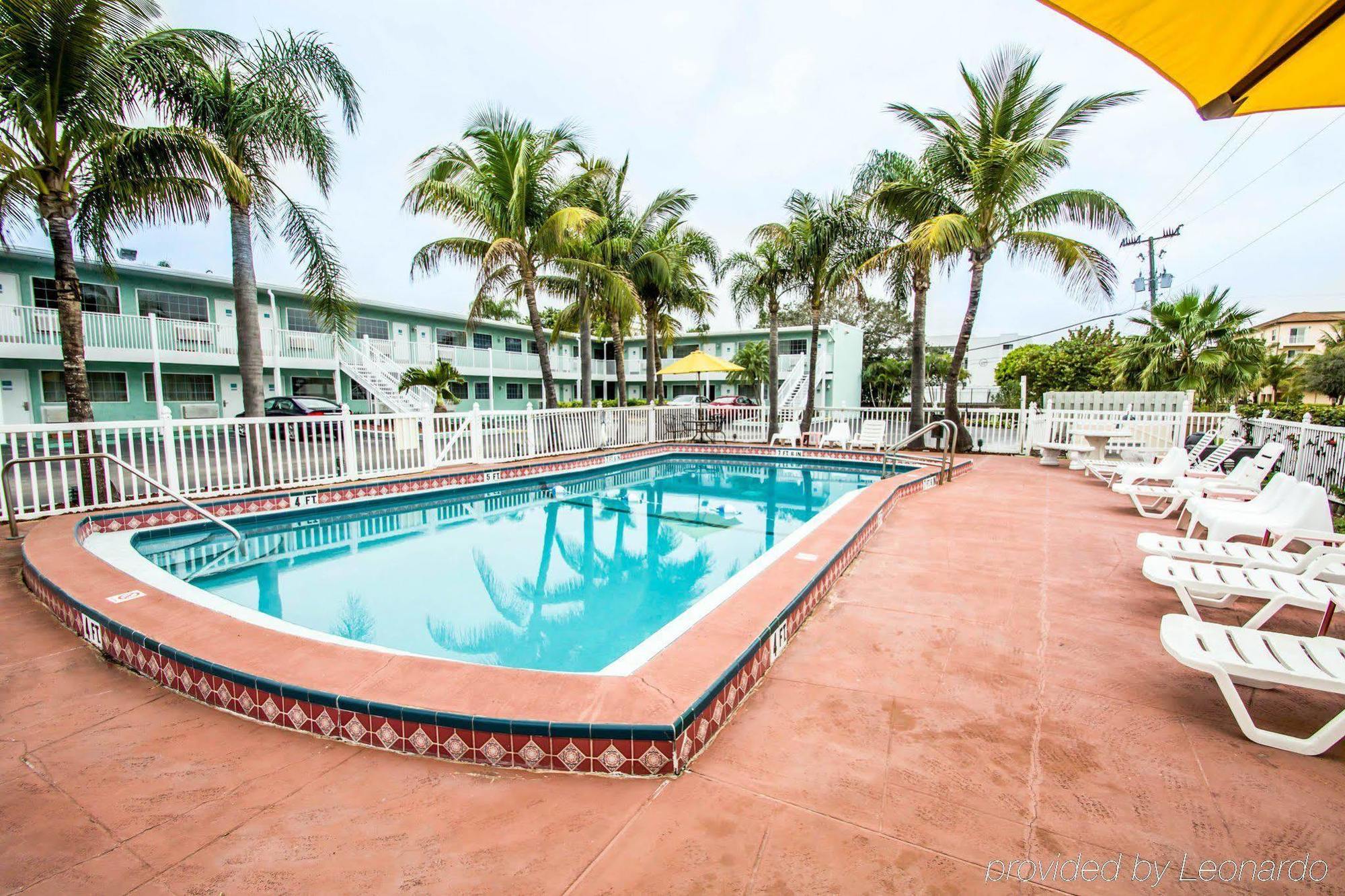 Econo Lodge Cocoa Beach - Near The Port Extérieur photo